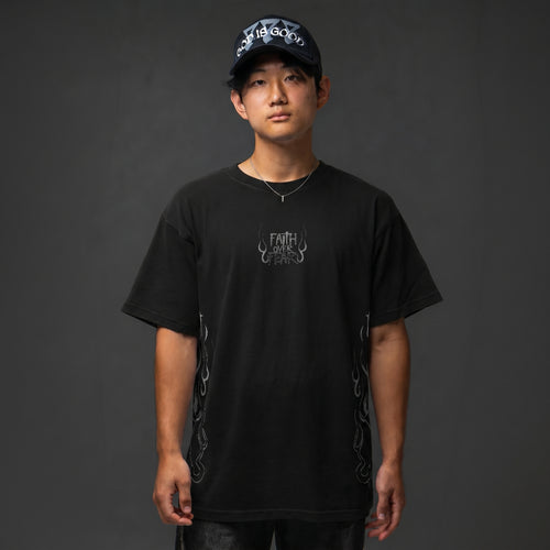 Above the Flames, Tee